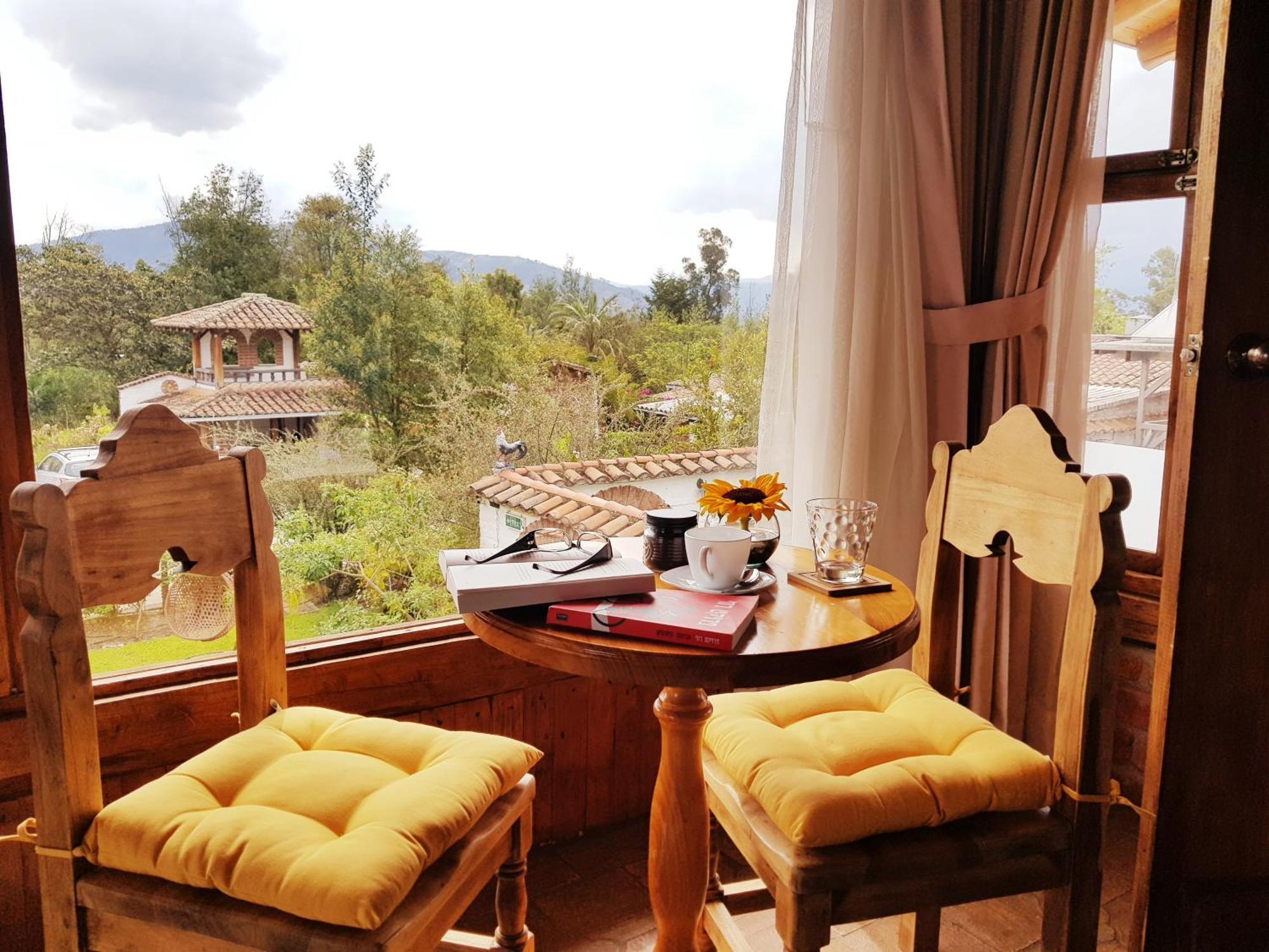 Hacienda Jimenita Wildlife Reserve Puembo ภายนอก รูปภาพ